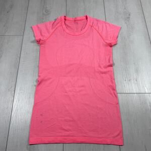 Lululemon Women's 6 Swiftly Tech Shirt Pink Short Sleeve Athleisure Running